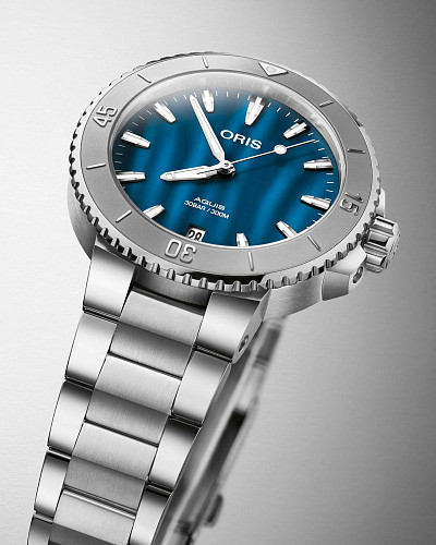 Oris Aquis Date 01 733 7770 4155-07 8 18 05P